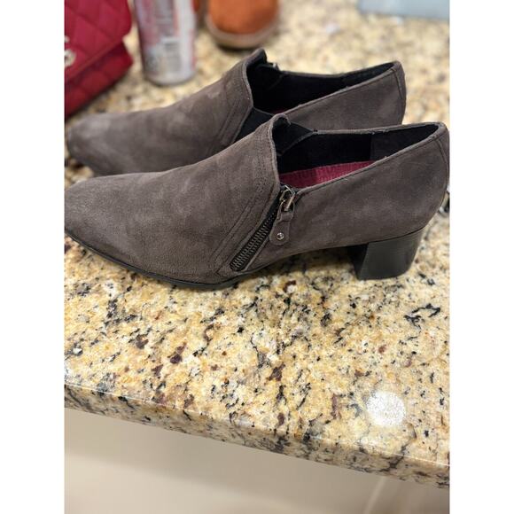 MUNRO ANNEE Taupe suede leather size 7.5 heel professional career comfort shoes - Picture 7 of 8